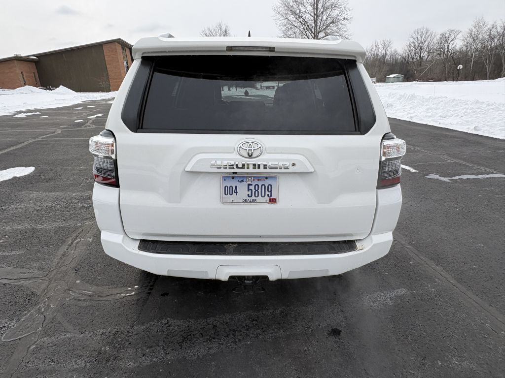 2016 Toyota 4Runner Image 6