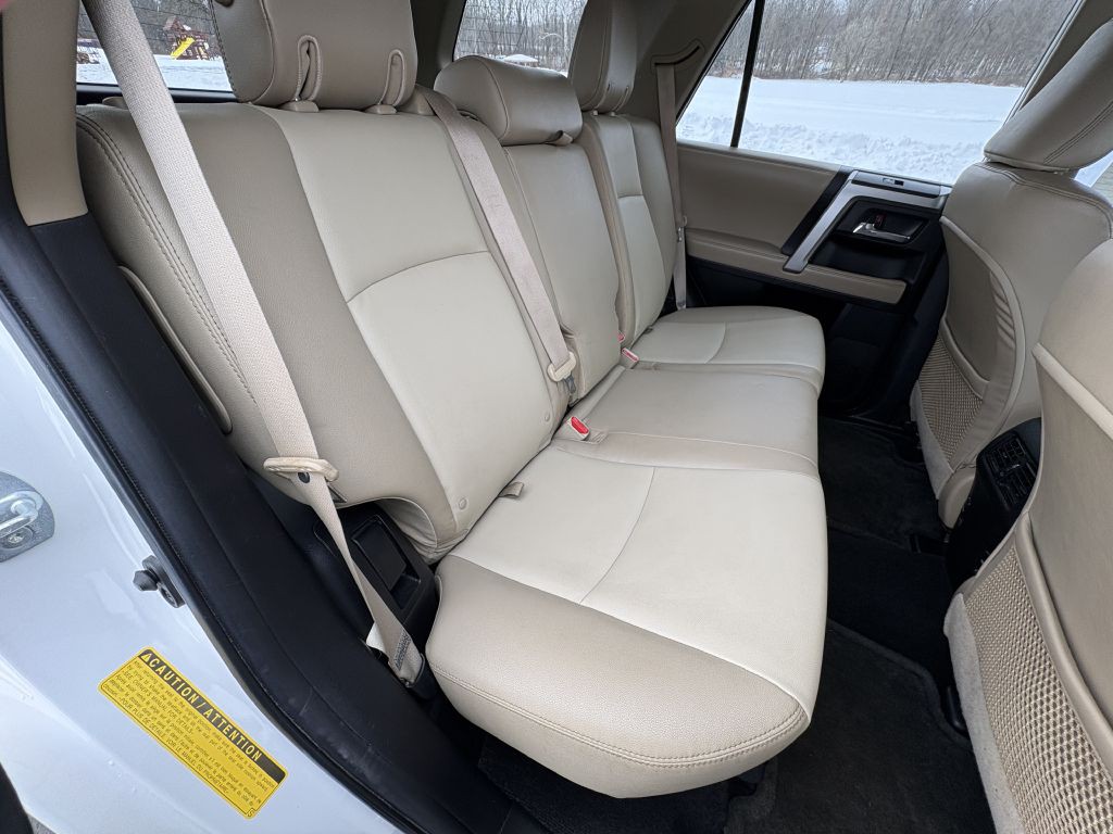 2016 Toyota 4Runner Image 12