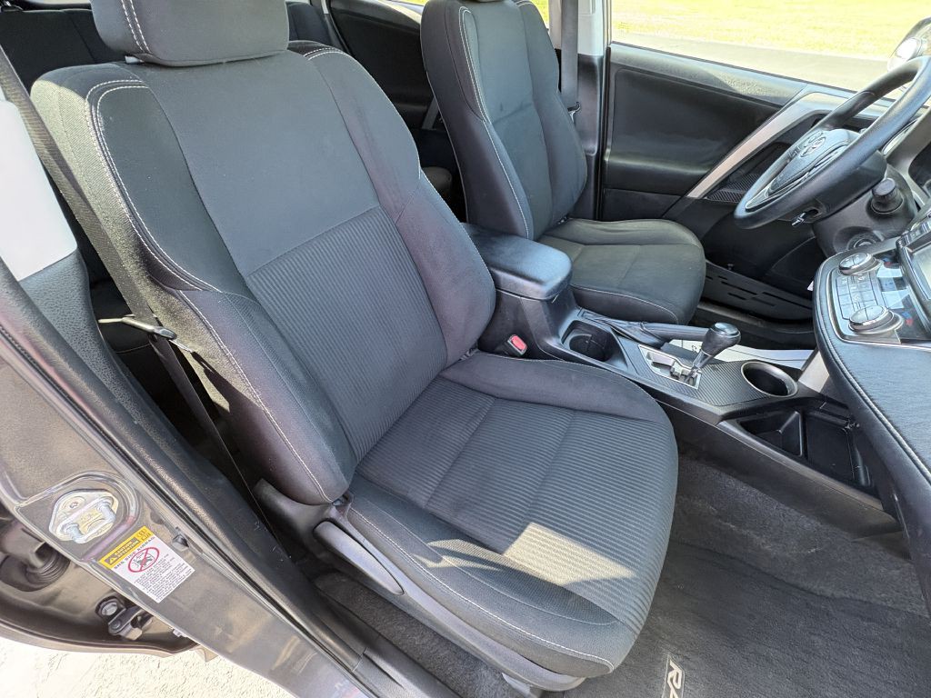 2013 Toyota Rav4 Image 12