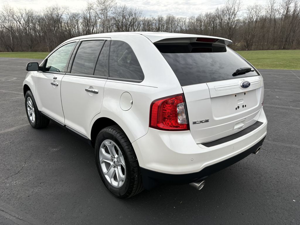 2011 Ford Edge Image 8