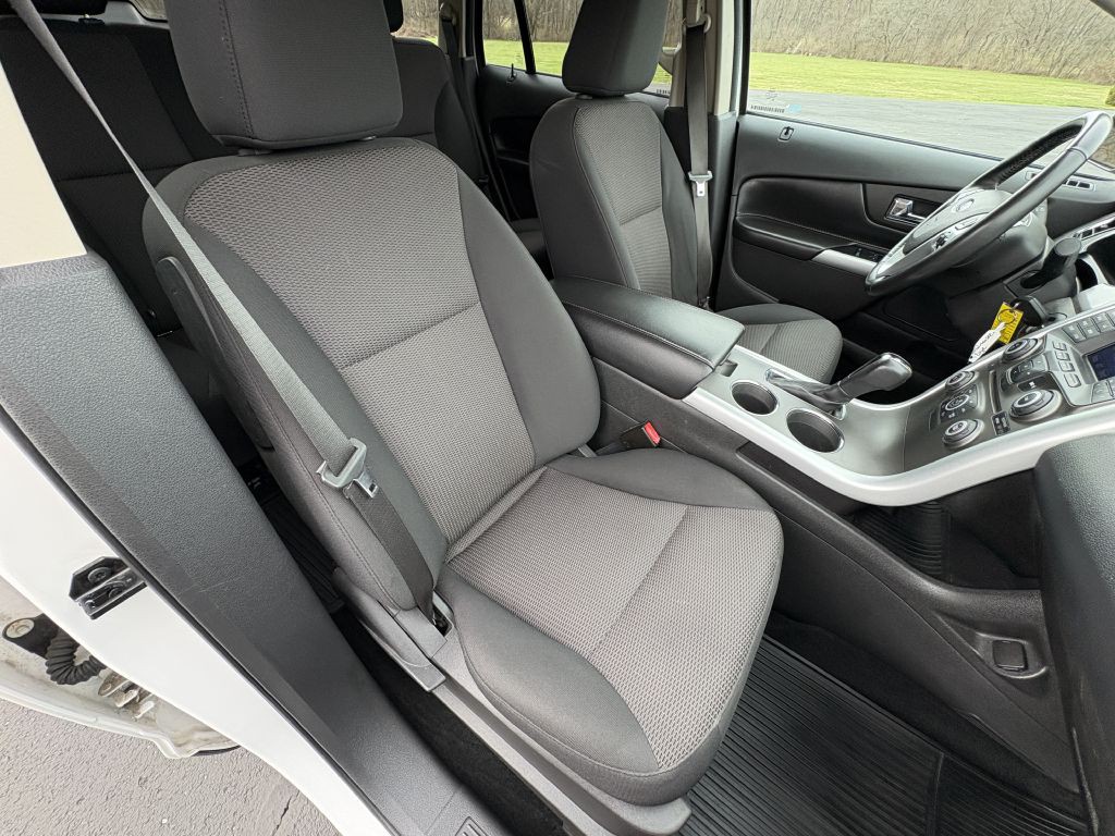 2011 Ford Edge Image 12