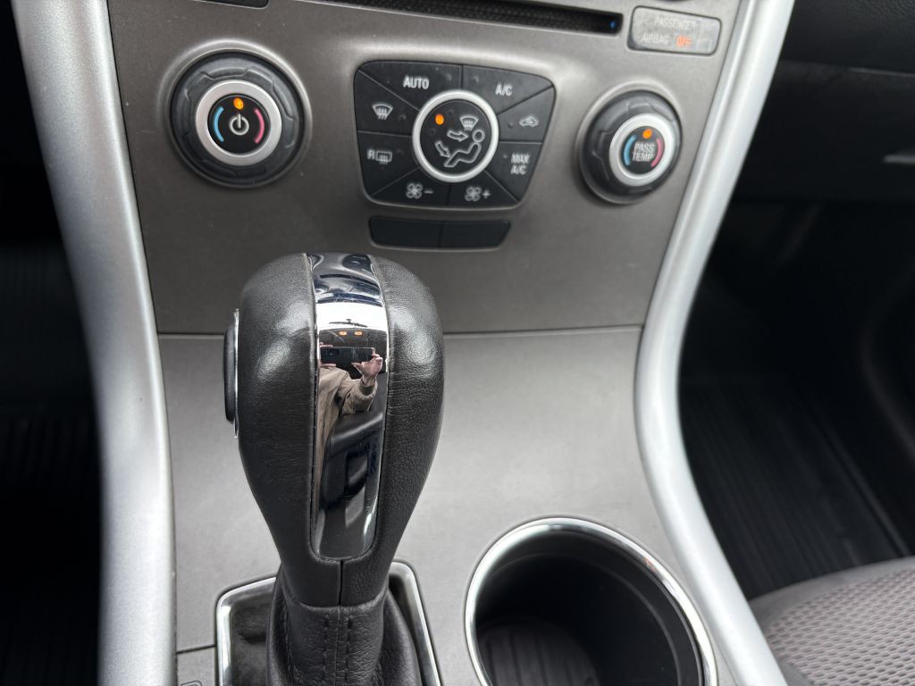 2011 Ford Edge Image 19
