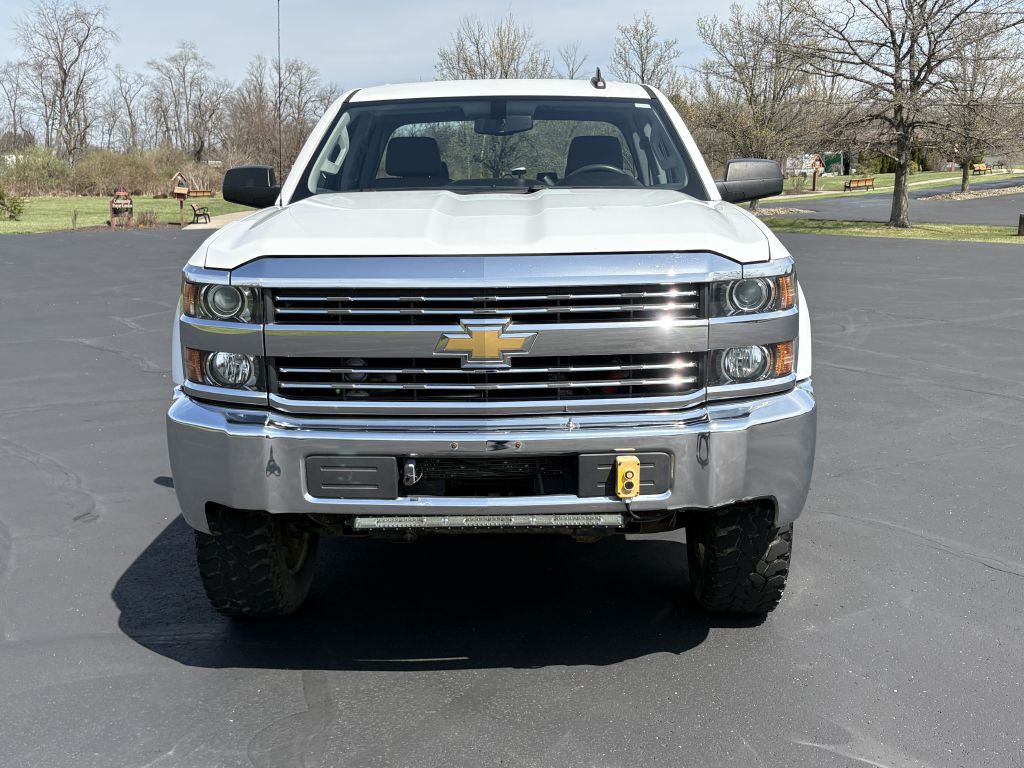 2017 Chevrolet Silverado 1500 Image 2