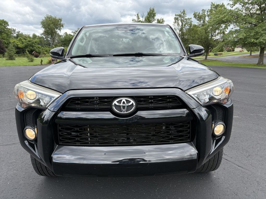 2015 Toyota 4Runner Image 2