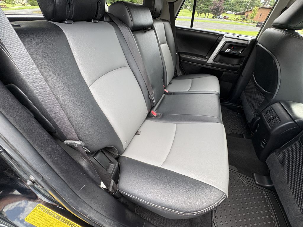 2015 Toyota 4Runner Image 14