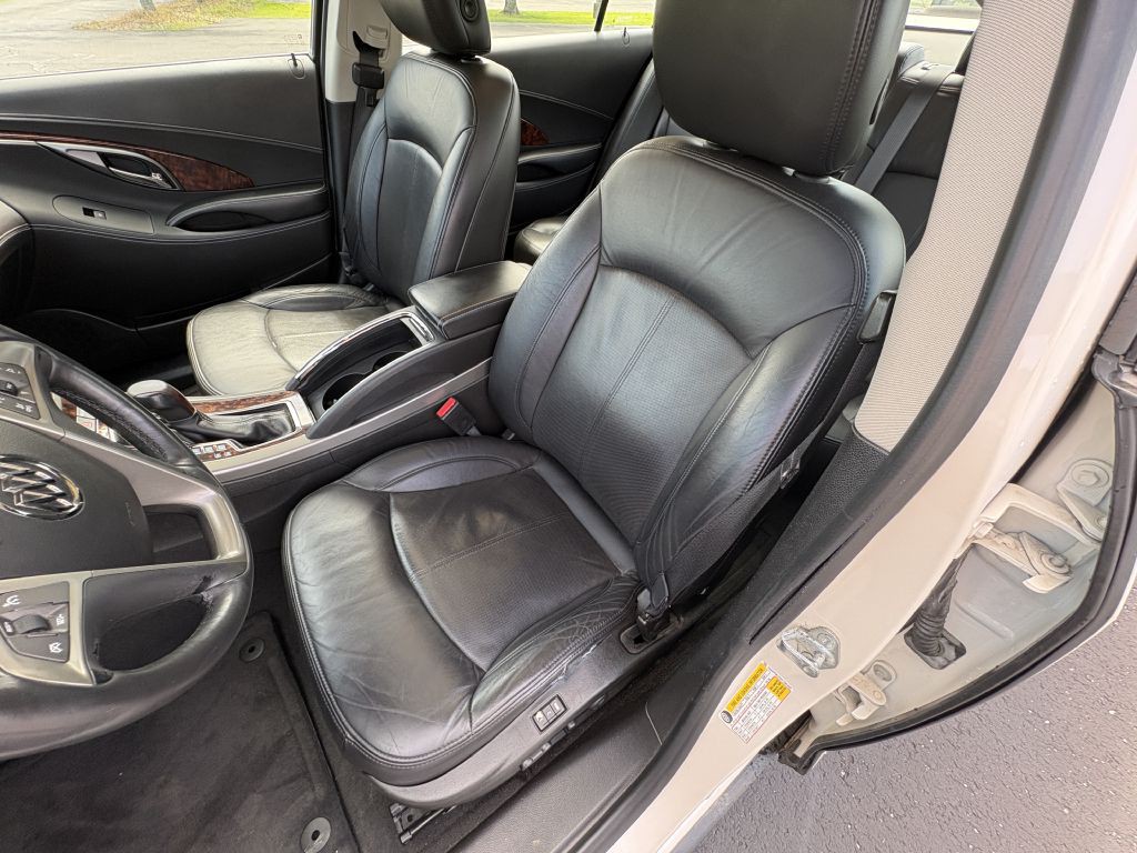 2013 Buick Lacrosse Image 12