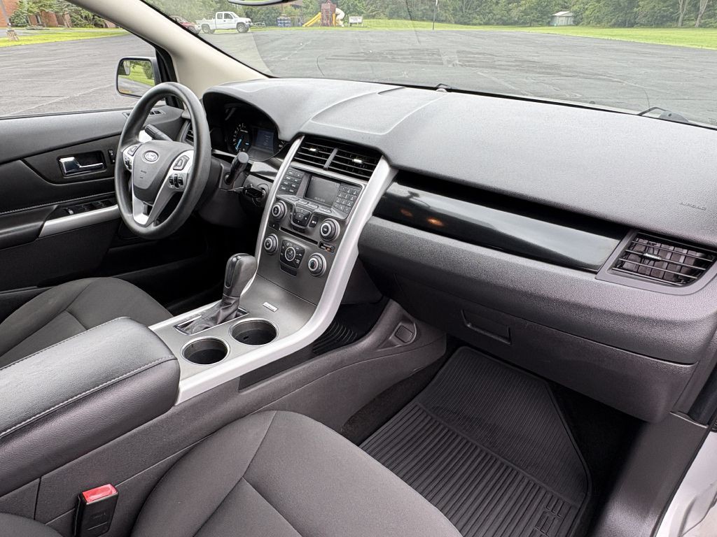 2014 Ford Edge Image 16
