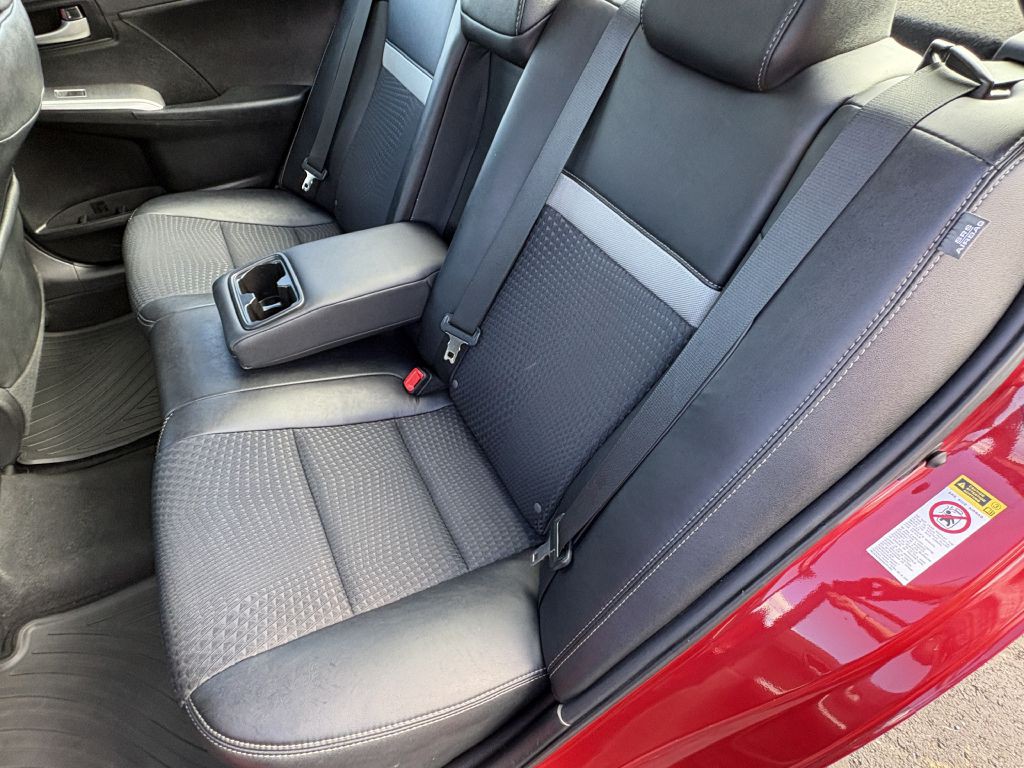 2012 Toyota Camry Image 15