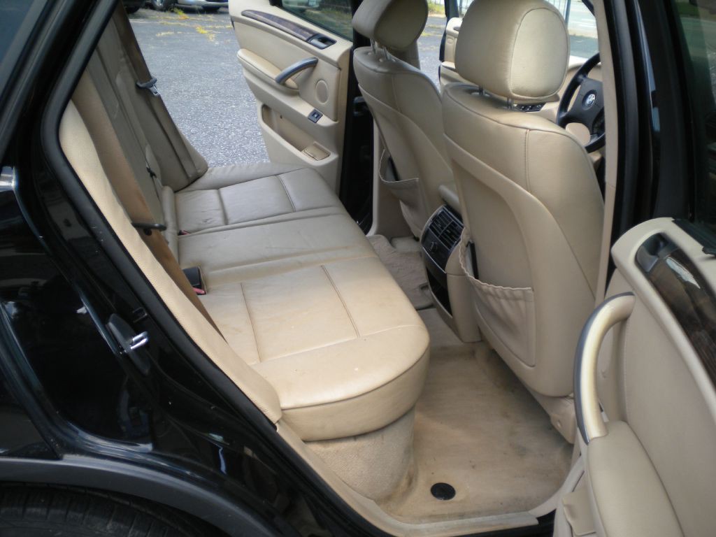 2004 BMW X5 Image 16
