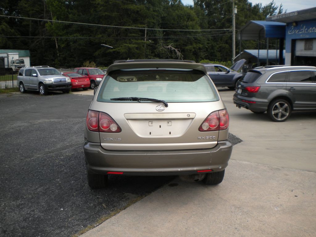 2000 Lexus RX Image 6