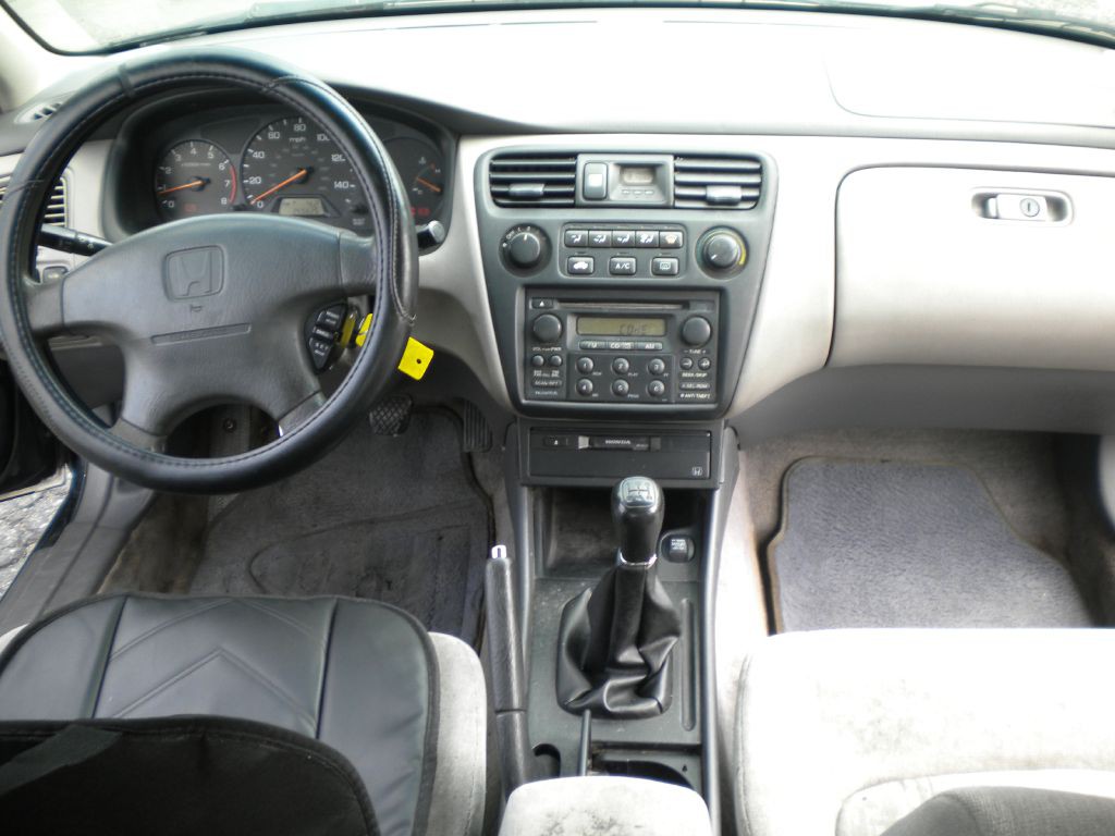 2000 Honda Accord Image 16