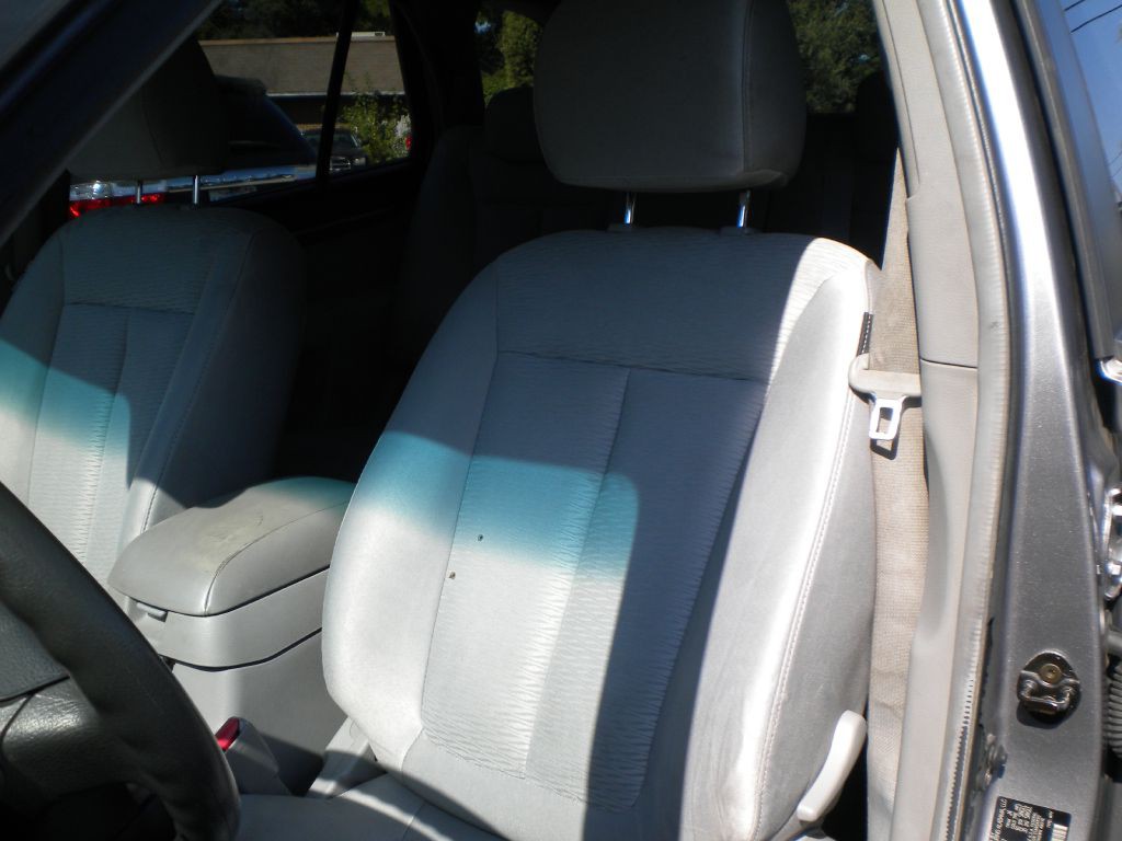 2007 Hyundai Santa Fe Image 9