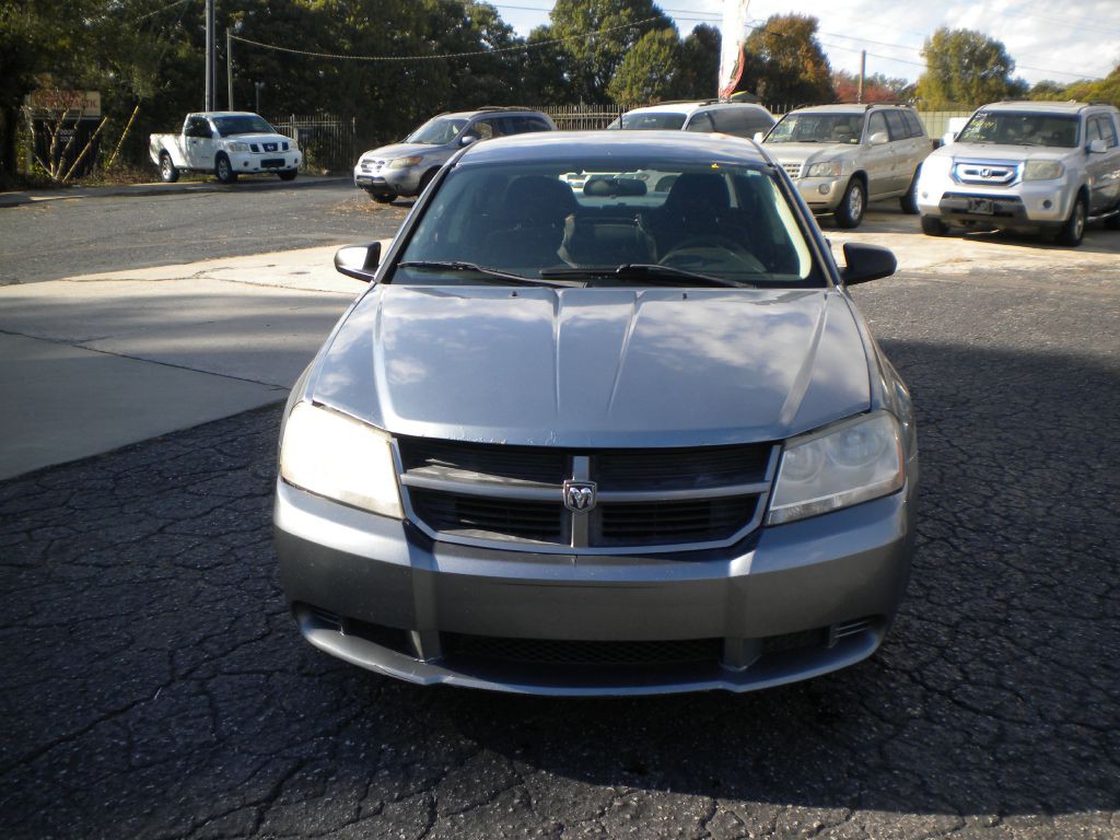2010 Dodge Avenger Image 2