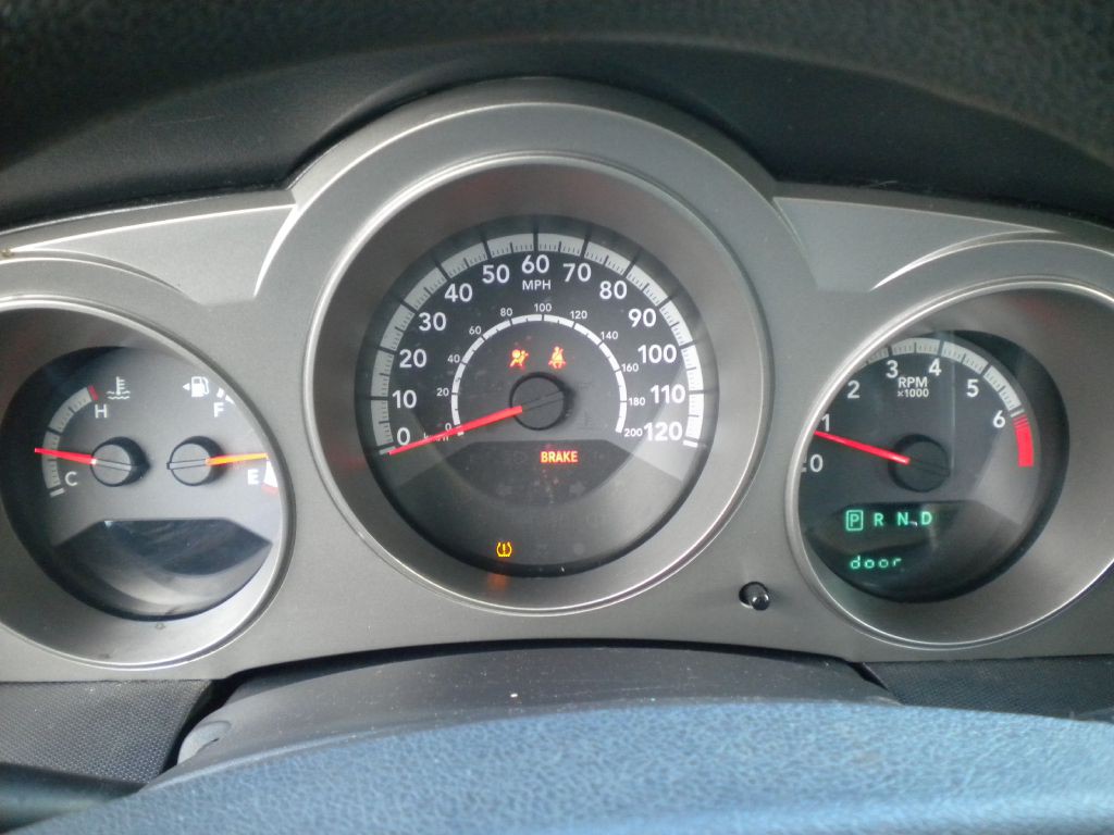 2010 Dodge Avenger Image 18