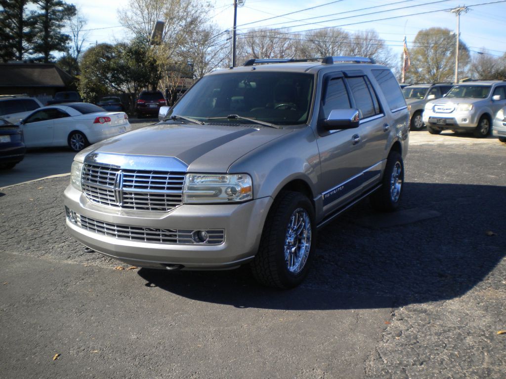 2008 Lincoln Navigator Image 3