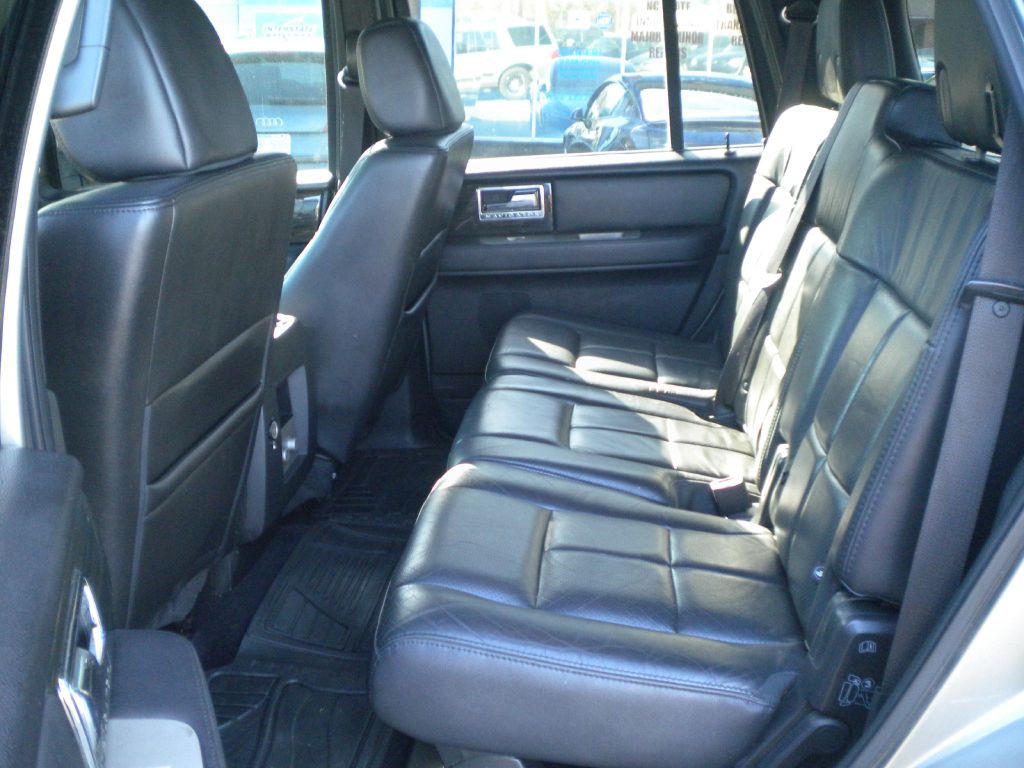 2008 Lincoln Navigator Image 12