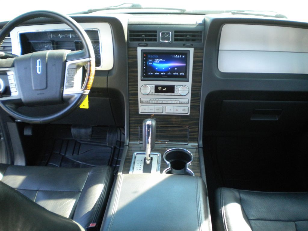 2008 Lincoln Navigator Image 15