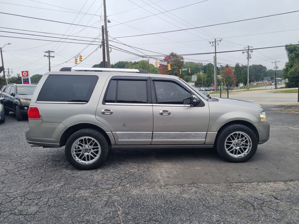 2008 Lincoln Navigator Image 8