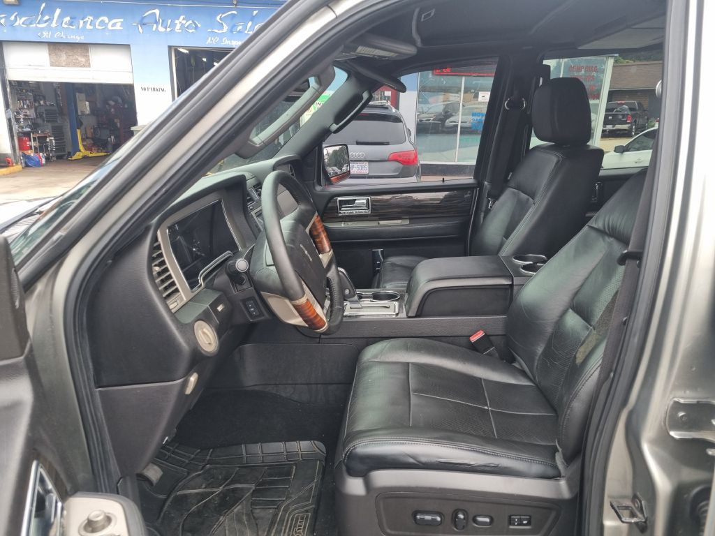 2008 Lincoln Navigator Image 10