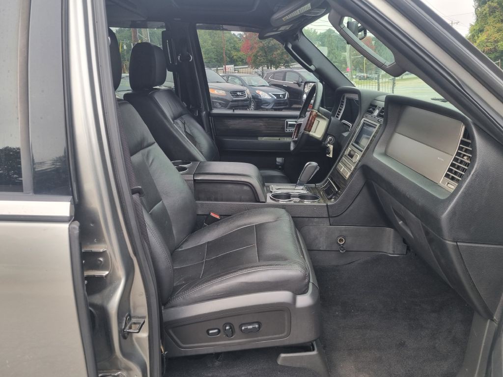2008 Lincoln Navigator Image 14