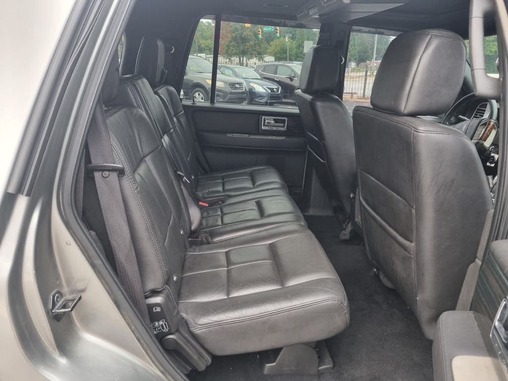 2008 Lincoln Navigator Image 16