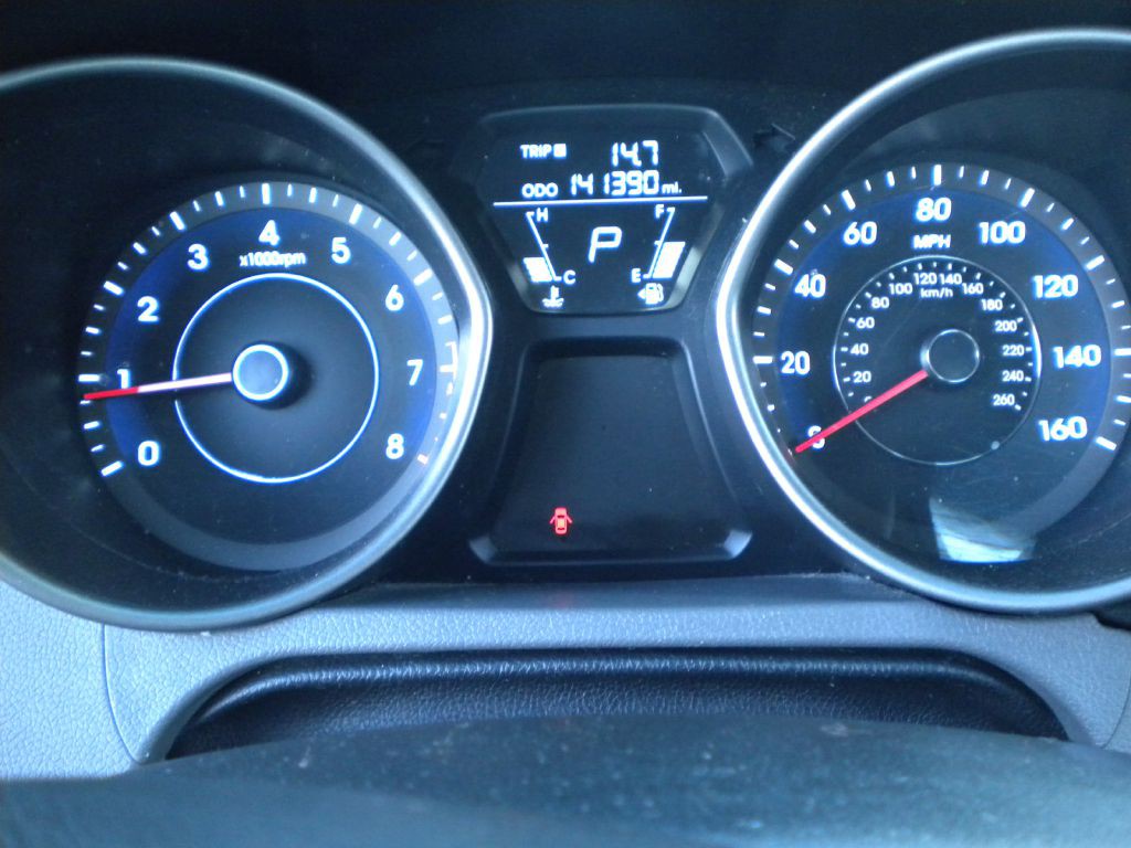 2013 Hyundai Elantra Image 18