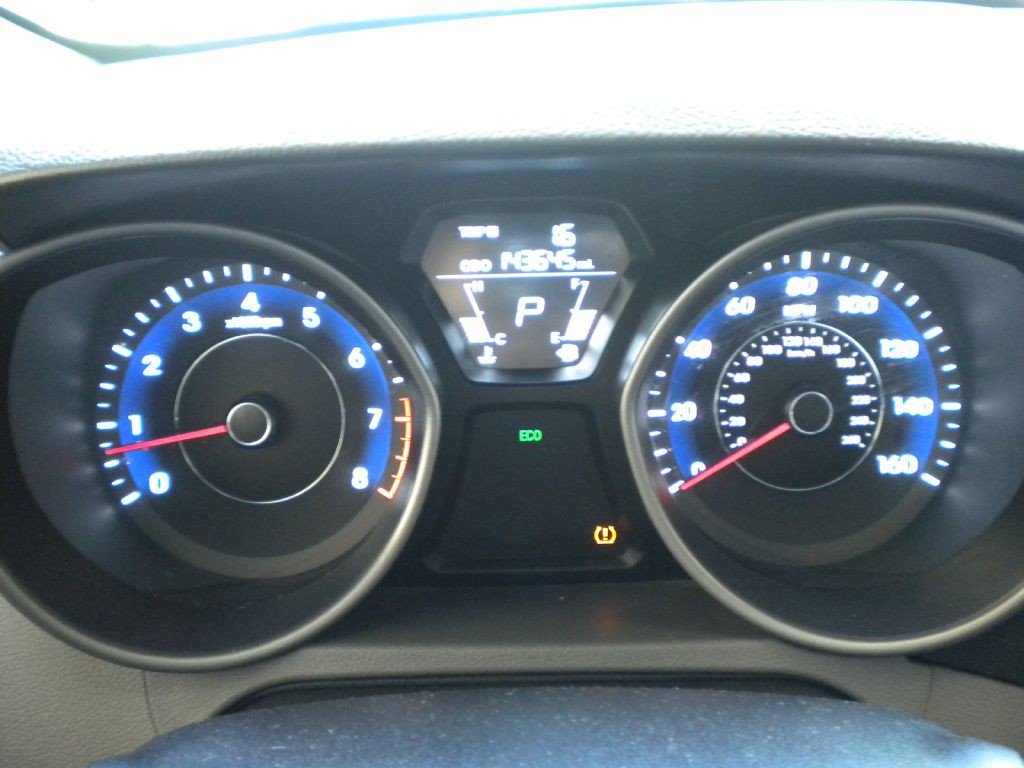2013 Hyundai Elantra Image 17