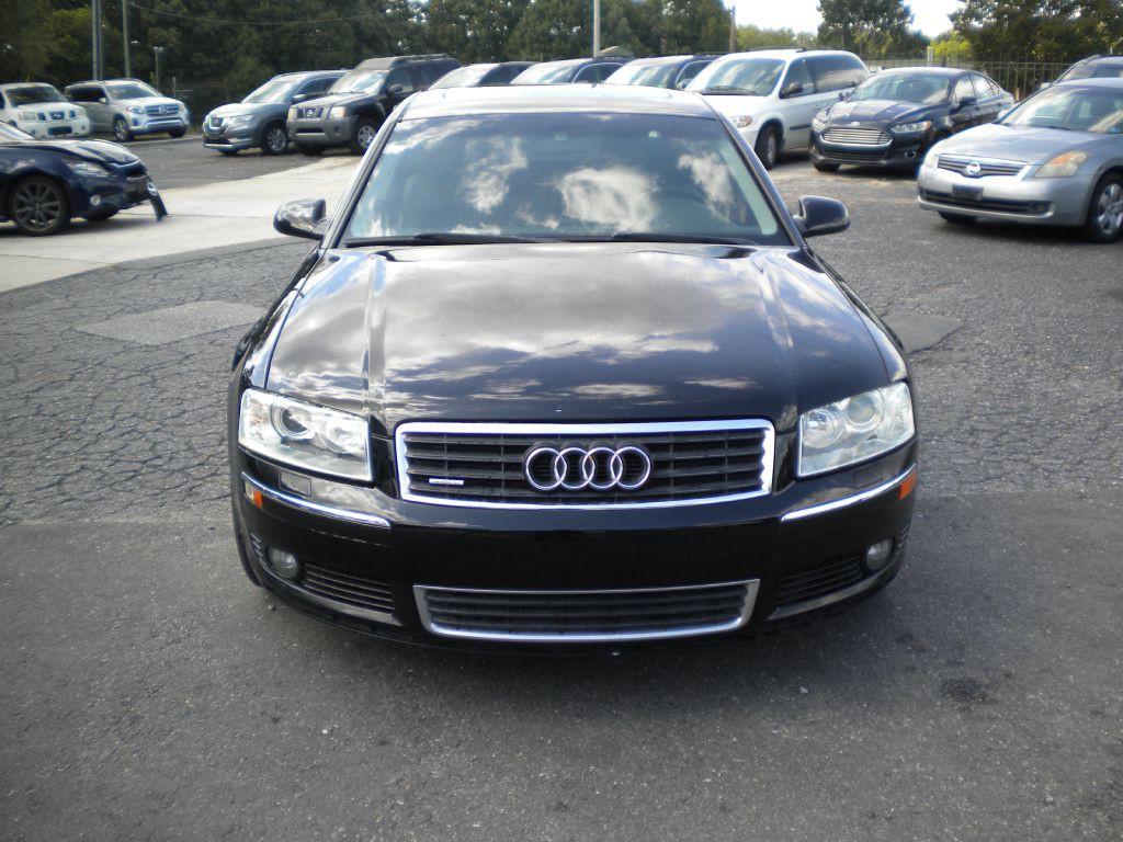 2005 Audi A8 Image 2