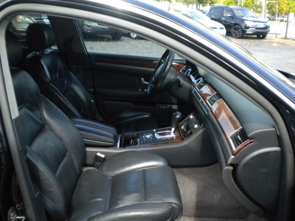 2005 Audi A8 Image 12