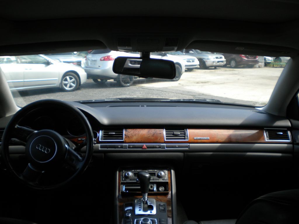 2005 Audi A8 Image 18