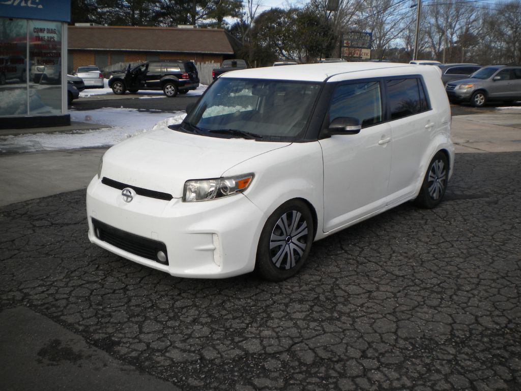 2011 Scion xB Image 3