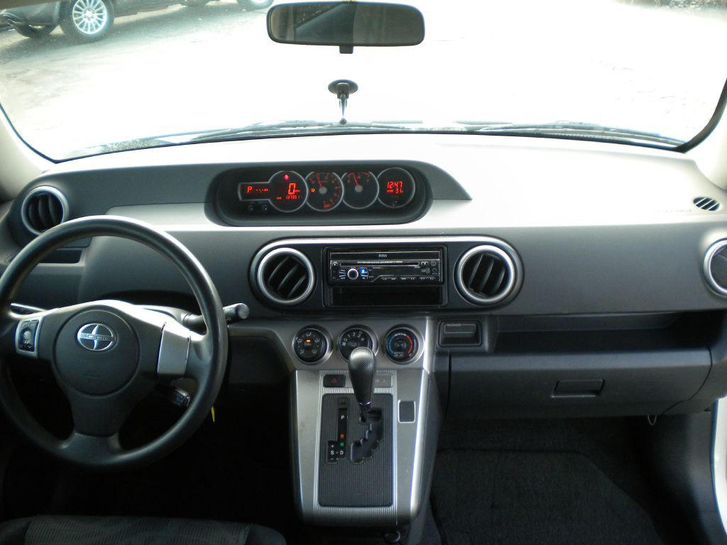 2011 Scion xB Image 18