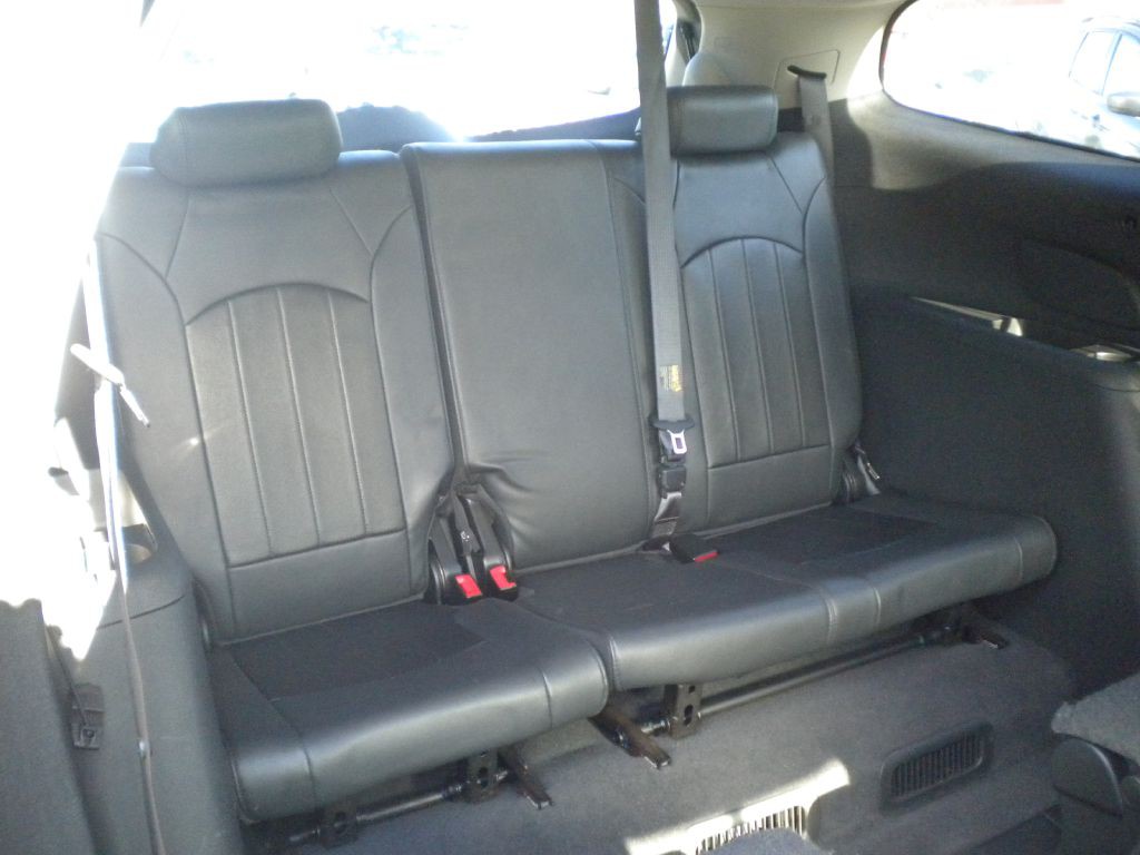 2012 Buick Enclave Image 18