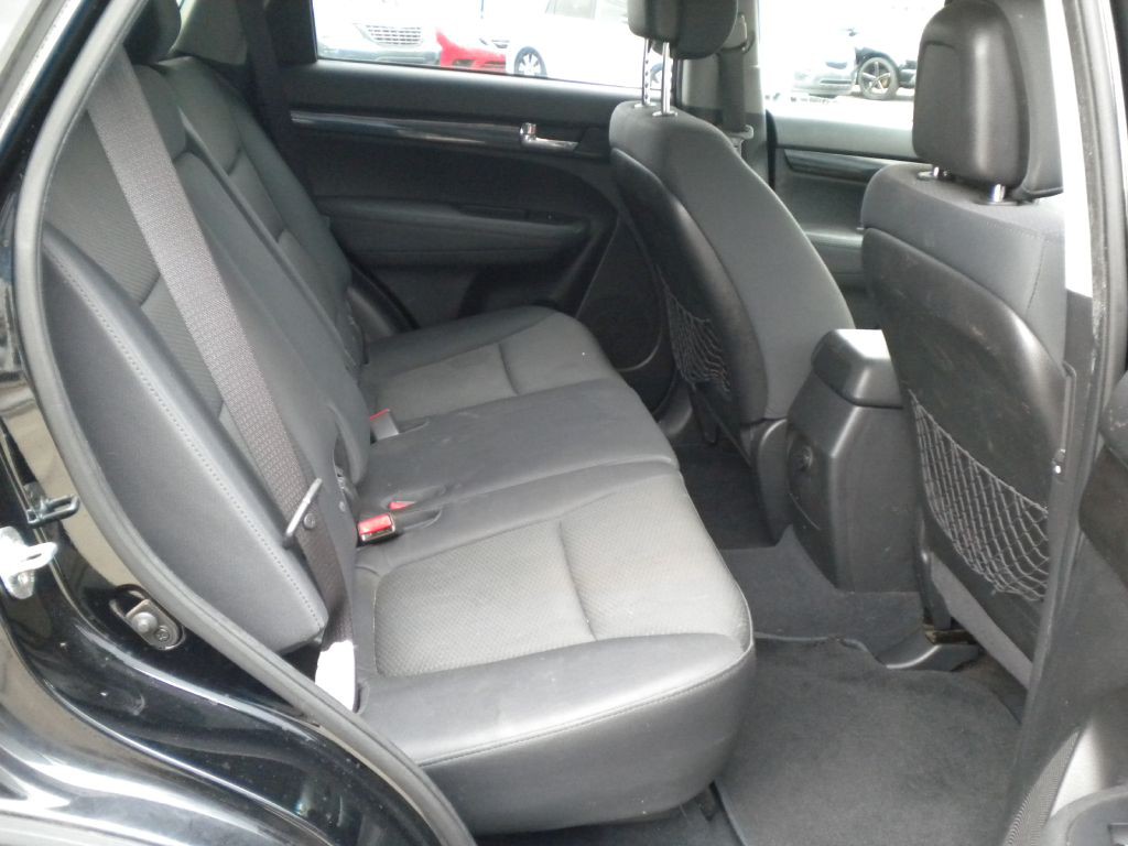 2011 Kia Sorento Image 16