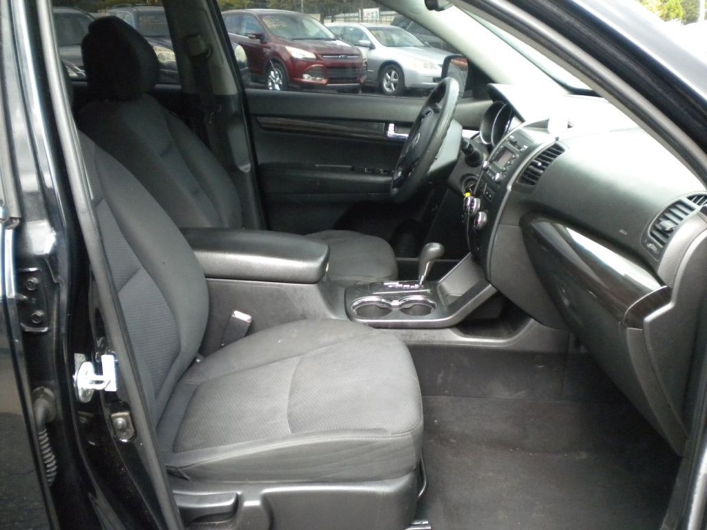 2011 Kia Sorento Image 12