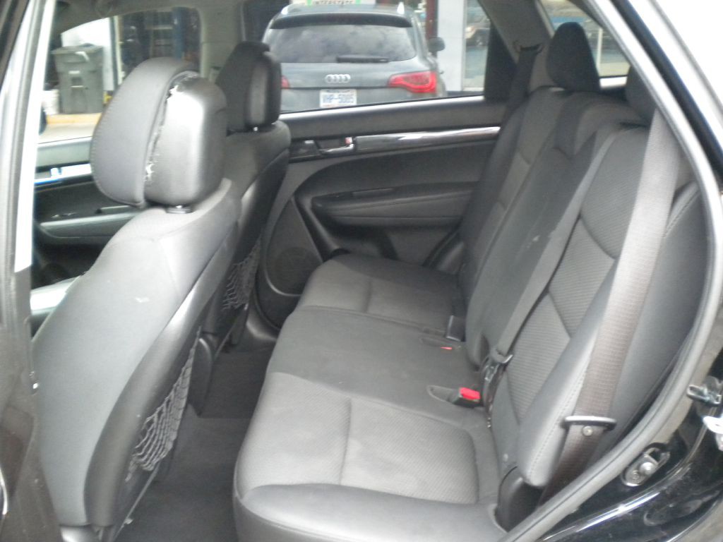 2011 Kia Sorento Image 14