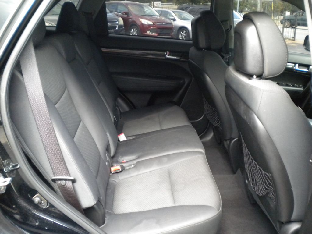 2011 Kia Sorento Image 16