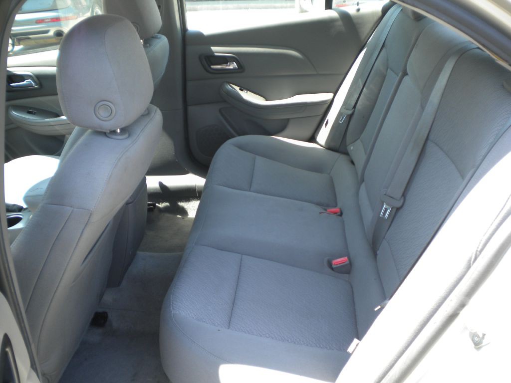 2014 Chevrolet Malibu Image 12