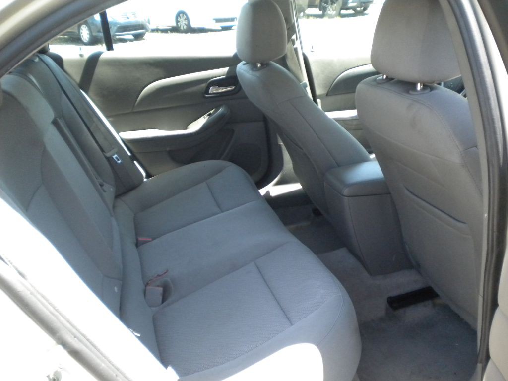 2014 Chevrolet Malibu Image 16