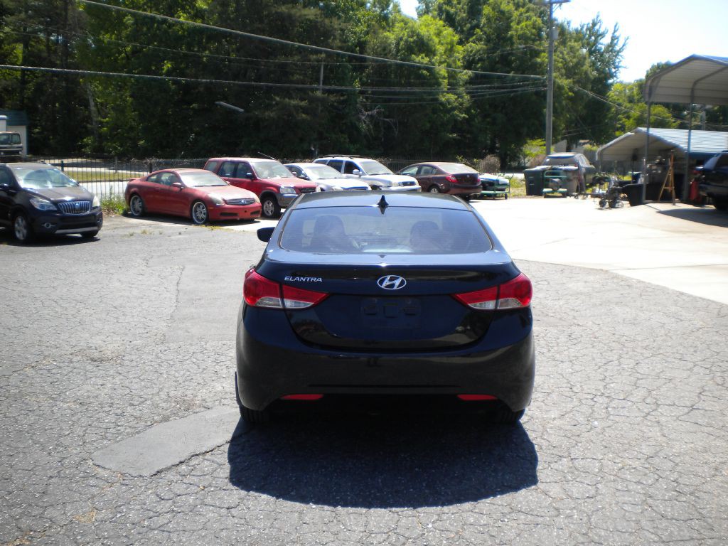 2013 Hyundai Elantra Image 6