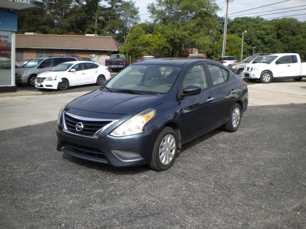 2016 Nissan Versa Image 3