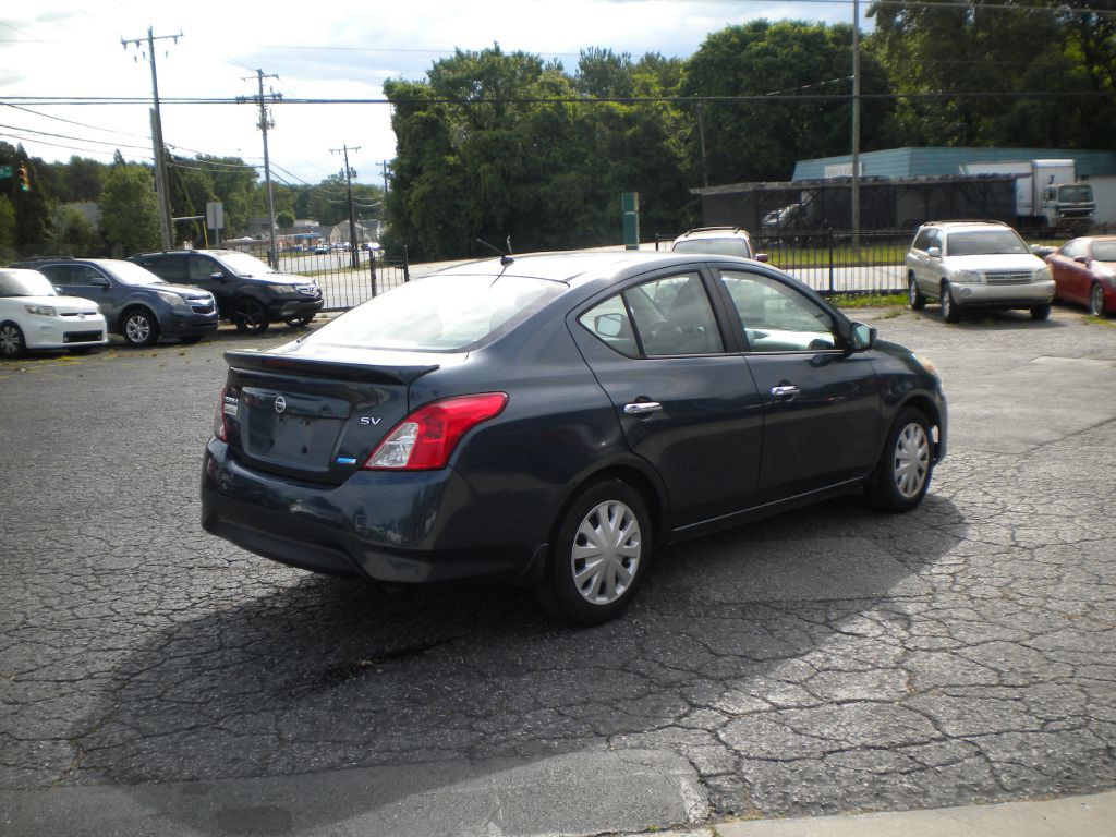 2016 Nissan Versa Image 7
