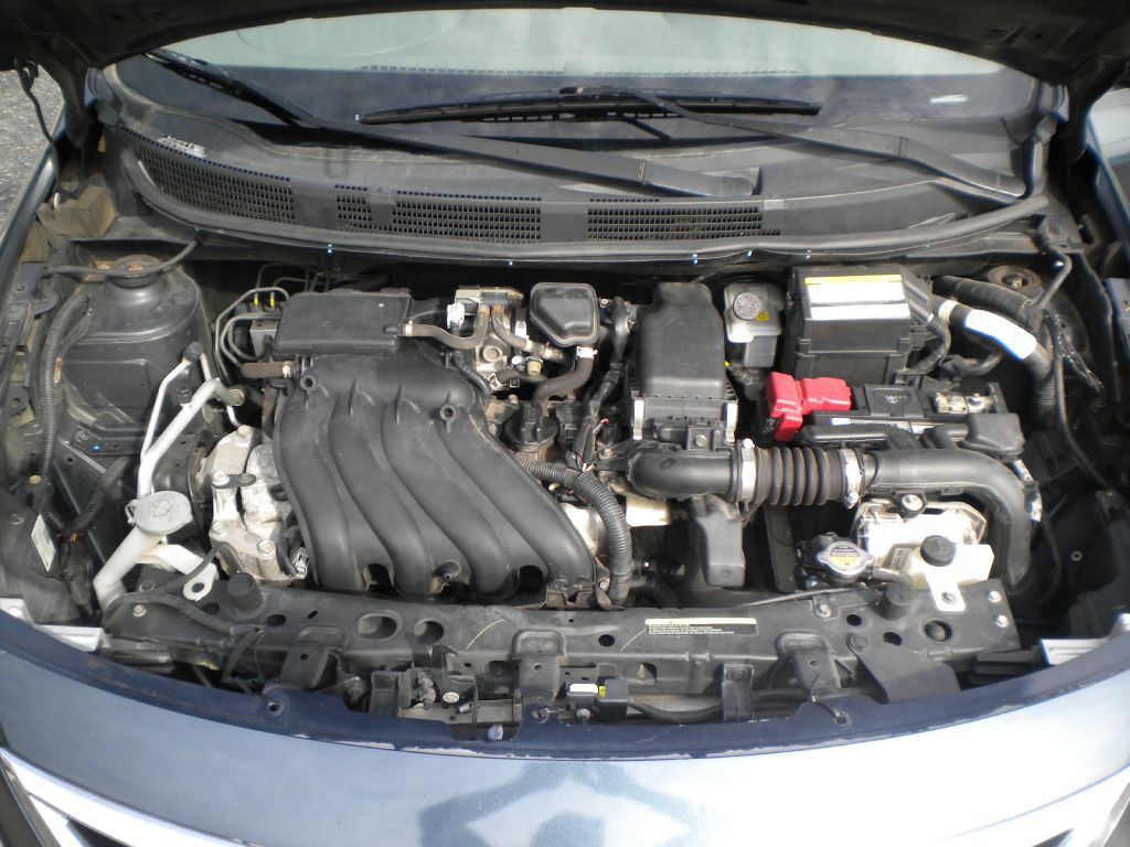 2016 Nissan Versa Image 19