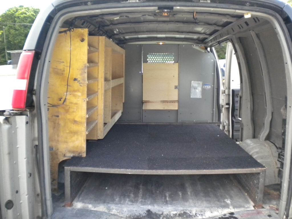 2008 Chevrolet Express Image 14