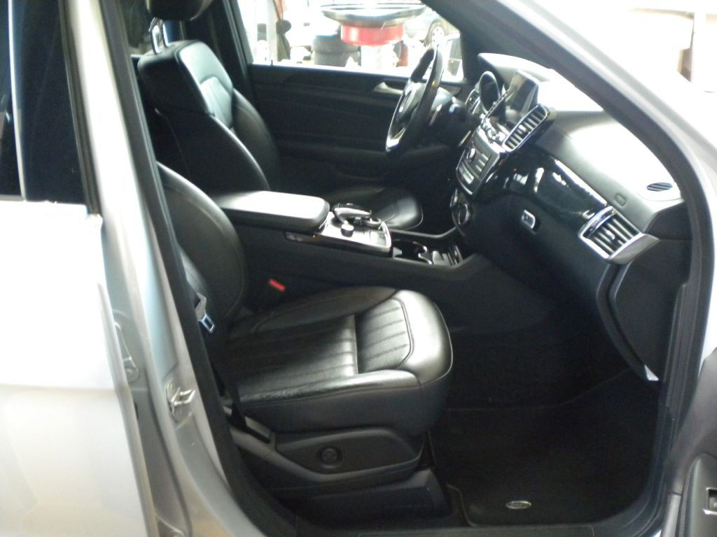 2017 Mercedes-Benz GLS-Class Image 14