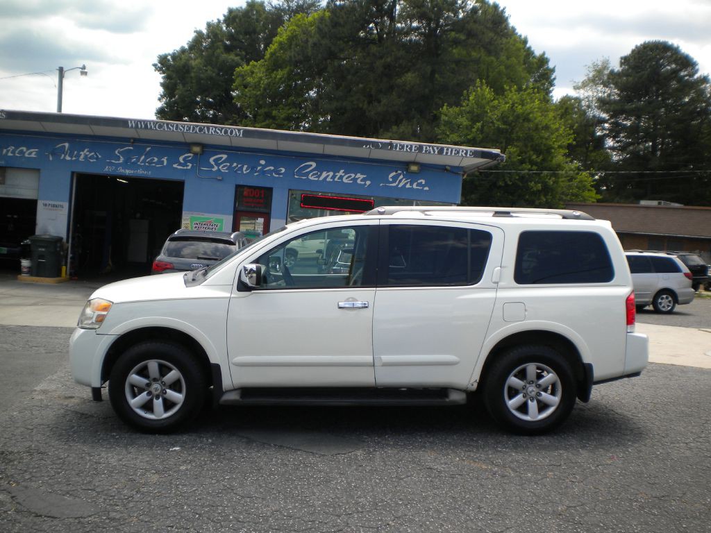2010 Nissan Armada Image 4