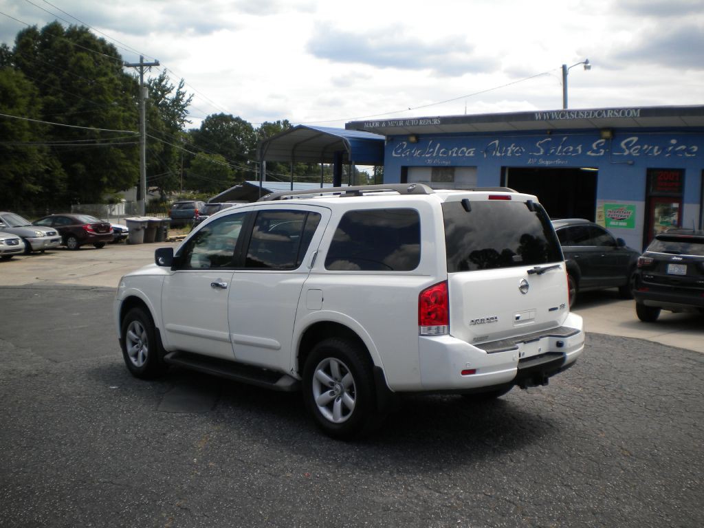 2010 Nissan Armada Image 5