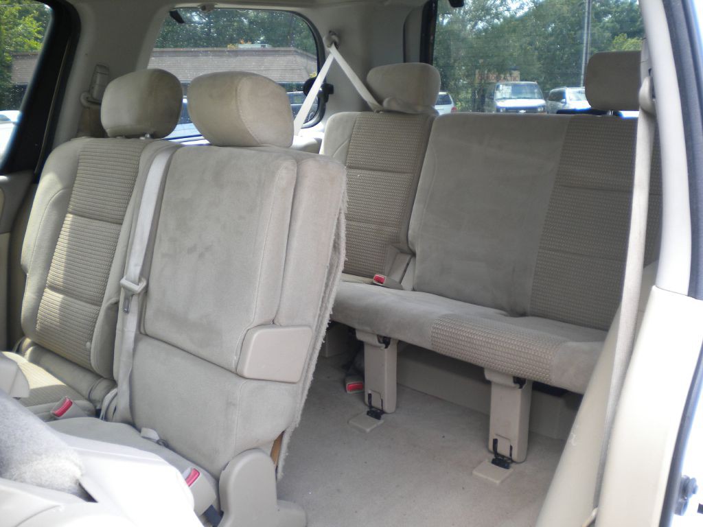 2010 Nissan Armada Image 12