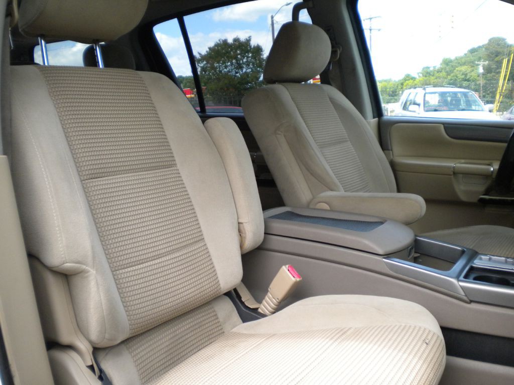 2010 Nissan Armada Image 14