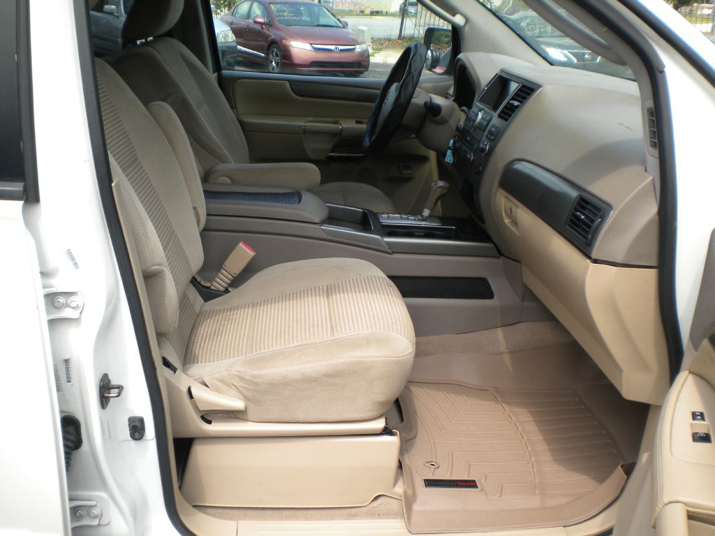 2010 Nissan Armada Image 15